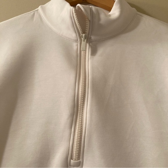 Women’s Ivory Tracksuit.  Size Large - Picture 5 of 11